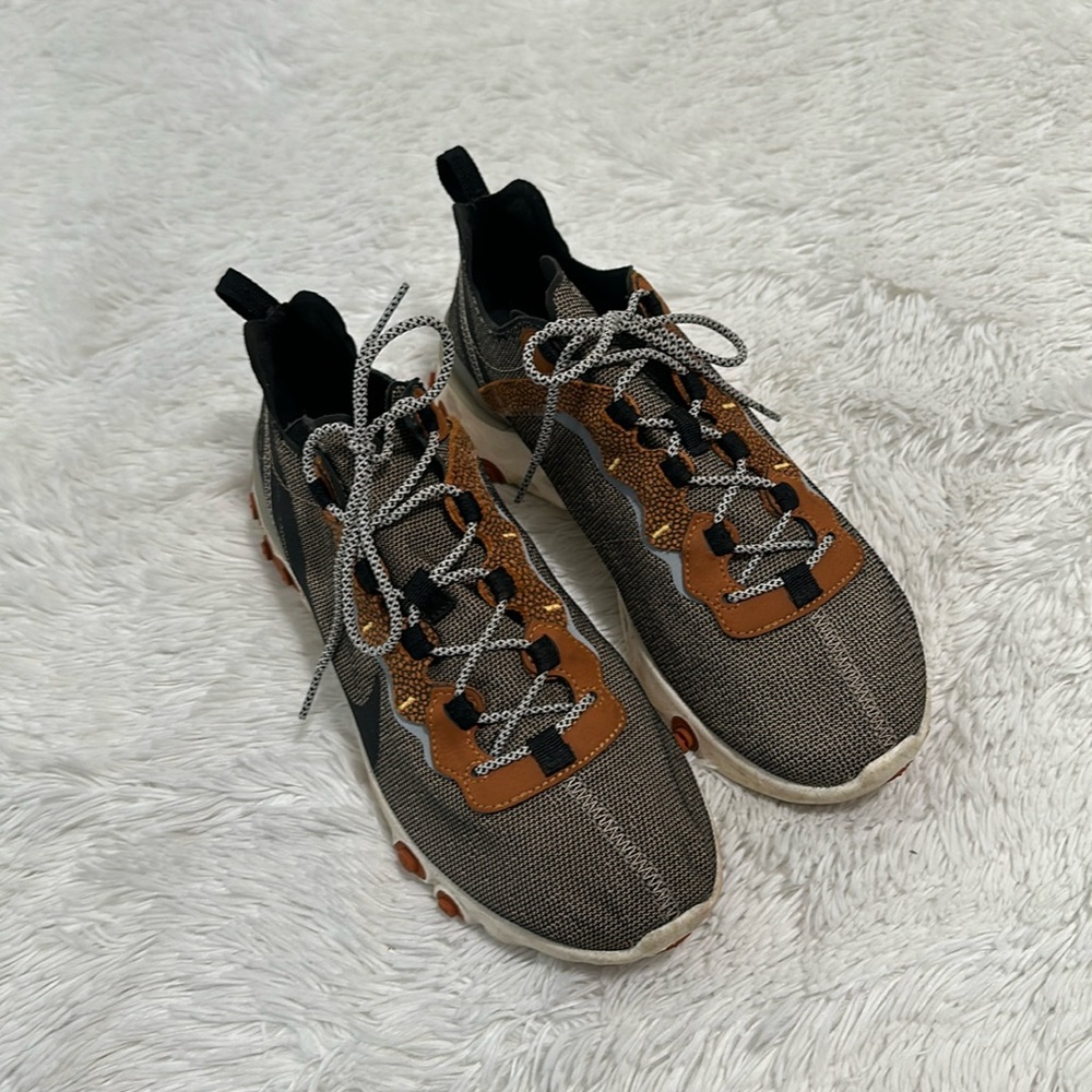 Nike Women's Sneakers in Black and Brown